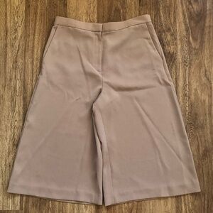 Ann Taylor Wide Leg High Rise Crop Beige Dress Pants size 8